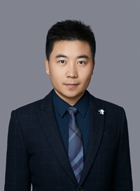 薛少华